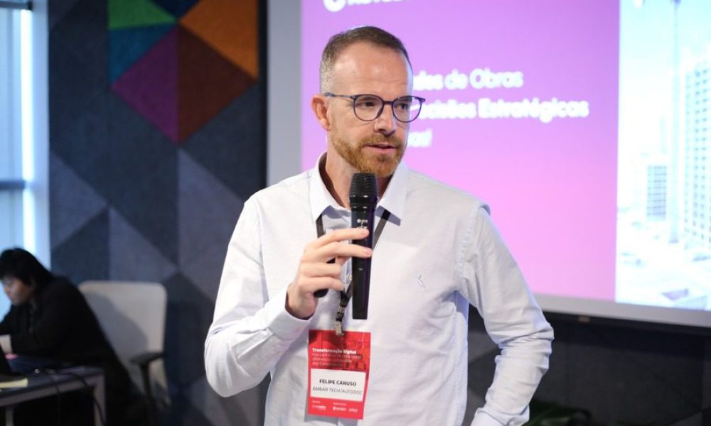 Palestrante Felipe Canuso da Autodoc na evento Transformação Digital nos canteiros de obra